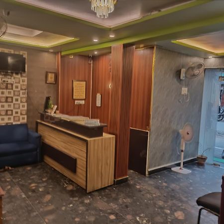 Hotel Picasso Varanasi Prime Location מראה חיצוני תמונה