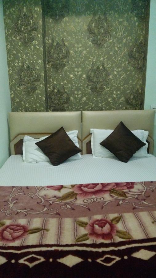 Hotel Picasso Varanasi Prime Location מראה חיצוני תמונה