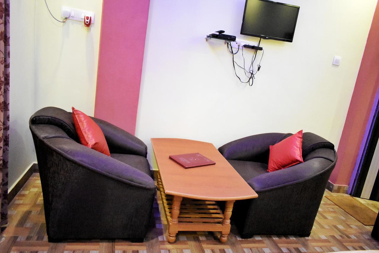 Hotel Picasso Varanasi Prime Location מראה חיצוני תמונה