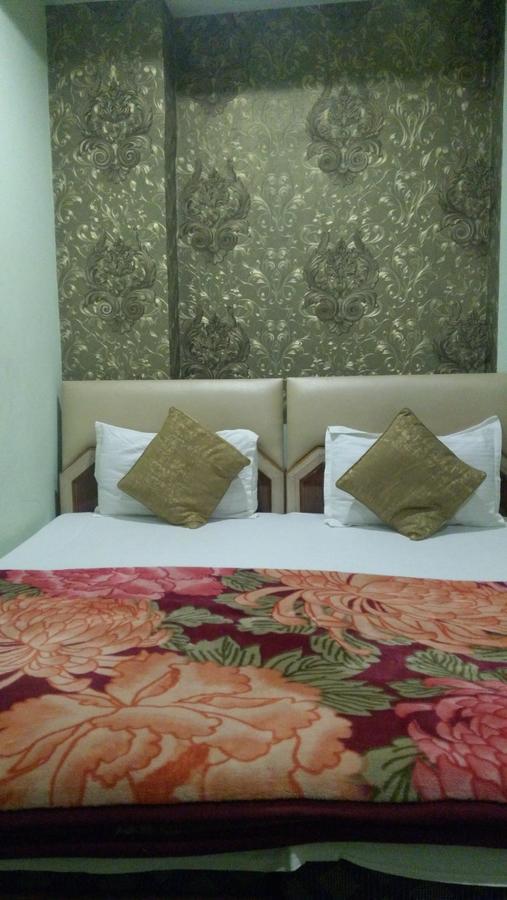 Hotel Picasso Varanasi Prime Location מראה חיצוני תמונה