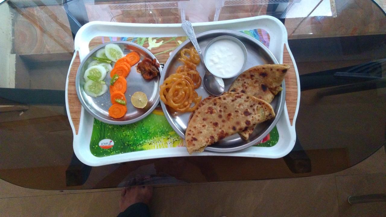 Hotel Picasso Varanasi Prime Location מראה חיצוני תמונה